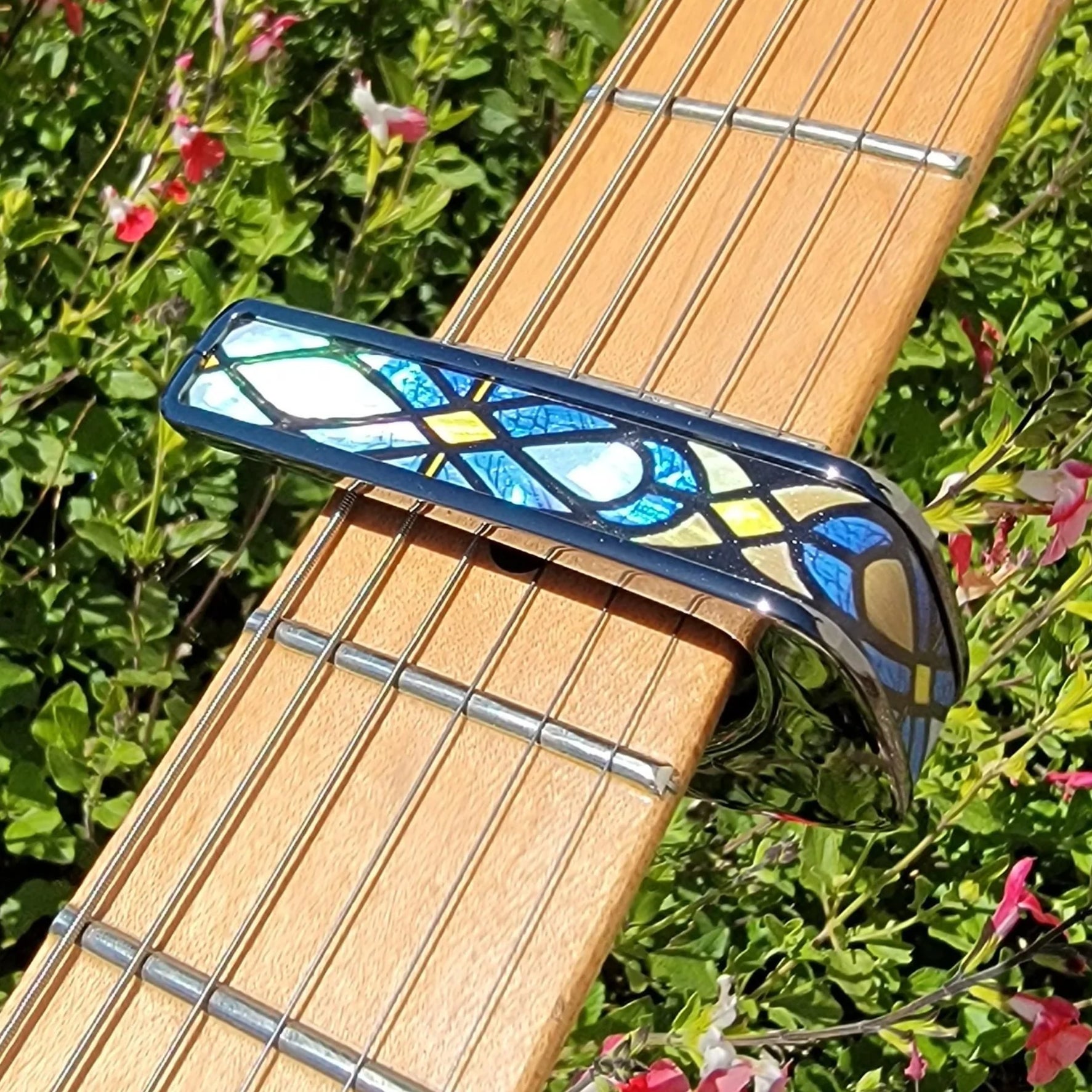 Thalia Guitar Capo Deluxe Stained Glass Black Chrome